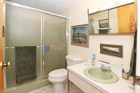 122 Lafayette Ln, Cincinnati, OH 45220 photo 17