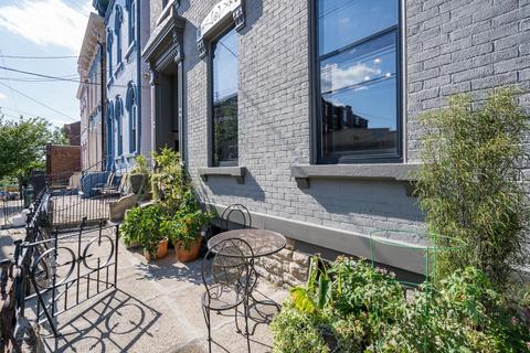 548 Thirteenth St, Cincinnati, OH 45202 photo 2
