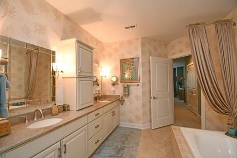 3944 Miami Rd #207, Mariemont, OH 45227 photo 34