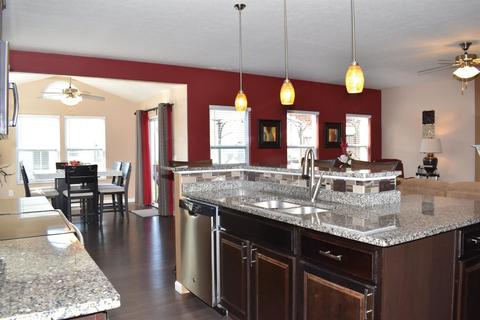 809 Hocking Meadow Cir, Monroe, OH 45050 photo 4