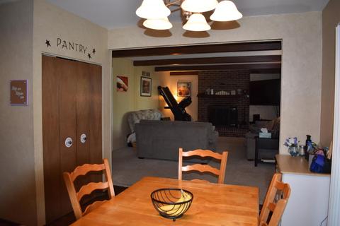 7374 Pickway Dr, Cincinnati, OH 45233 photo 9