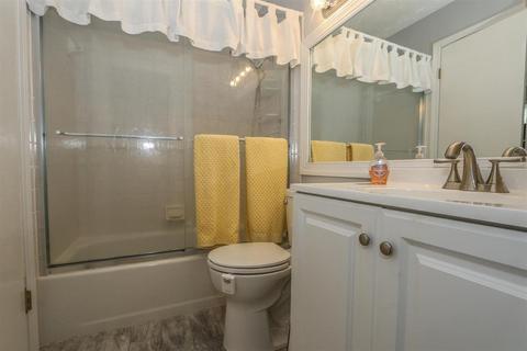 535 Constitution Sq, Cincinnati, OH 45255 photo 25
