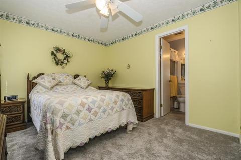 535 Constitution Sq, Cincinnati, OH 45255 photo 18