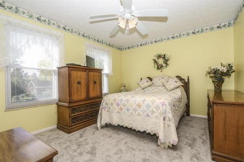 535 Constitution Sq, Cincinnati, OH 45255 photo 17