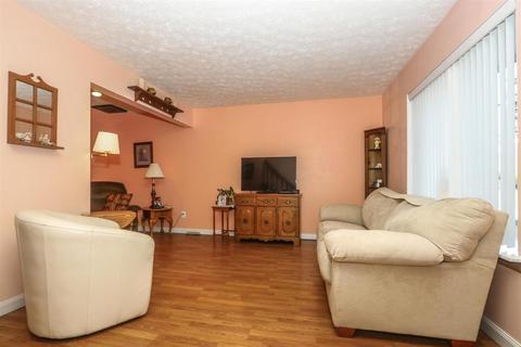 535 Constitution Sq, Cincinnati, OH 45255 photo 8