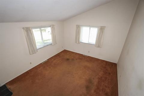 78 Hadley Rd, Greenhills, OH 45218 photo 10