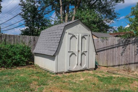 78 Hadley Rd, Greenhills, OH 45218 photo 34