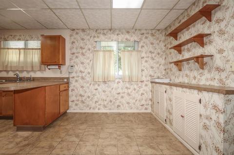 78 Hadley Rd, Greenhills, OH 45218 photo 22