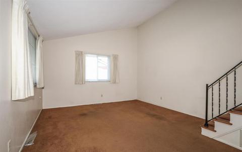 78 Hadley Rd, Greenhills, OH 45218 photo 6