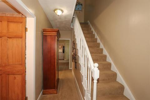 629 Broadway St, Blanchester, OH 45107 photo 6