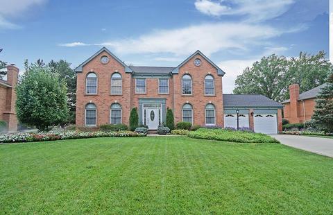 5621 Samstone Ct, Blue Ash, OH 45242 photo 1