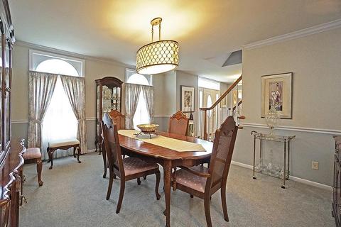 5621 Samstone Ct, Blue Ash, OH 45242 photo 16