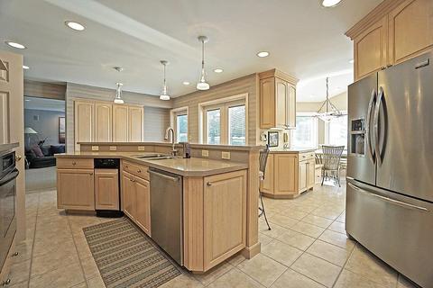 5621 Samstone Ct, Blue Ash, OH 45242 photo 7