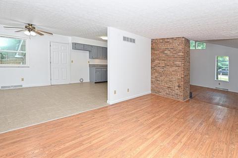 716 Miles Ln, Cincinnati, OH 45245 photo 9