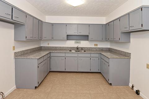 716 Miles Ln, Cincinnati, OH 45245 photo 12