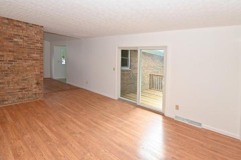 716 Miles Ln, Cincinnati, OH 45245 photo 8
