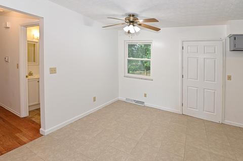 716 Miles Ln, Cincinnati, OH 45245 photo 10