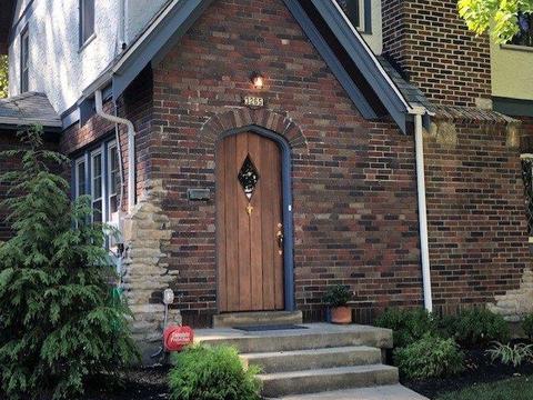3265 Lambert Pl, Cincinnati, OH 45208 photo 2