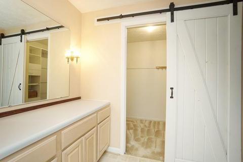 495 Wesley Dr, Cincinnati, OH 45244 photo 32