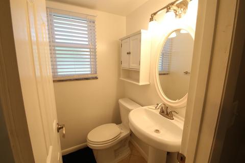 146 Junedale Dr, Greenhills, OH 45218 photo 17