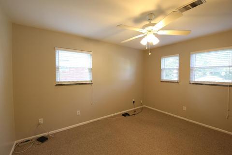 146 Junedale Dr, Greenhills, OH 45218 photo 18