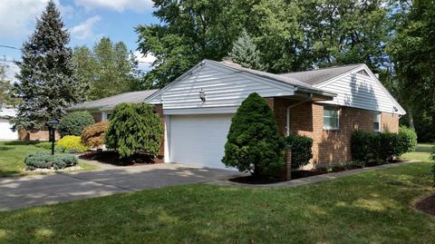 8916 Cavalier Dr, Cincinnati, OH 45231 photo 3