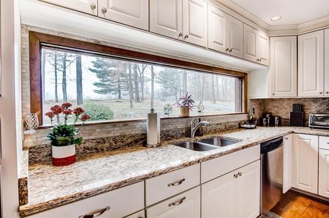 33 Locust Hill Rd, Cincinnati, OH 45245 photo 8
