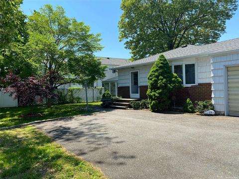 1809 Greenpine Dr, Cincinnati, OH 45231 photo 1