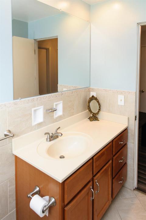 1809 Greenpine Dr, Cincinnati, OH 45231 photo 14