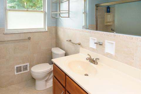 1809 Greenpine Dr, Cincinnati, OH 45231 photo 13