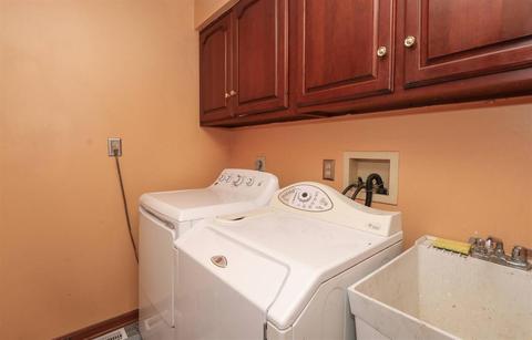 3831 Monets Ln, Evendale, OH 45241 photo 34