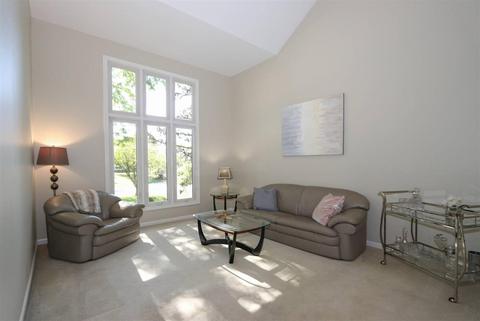 3831 Monets Ln, Evendale, OH 45241 photo 4
