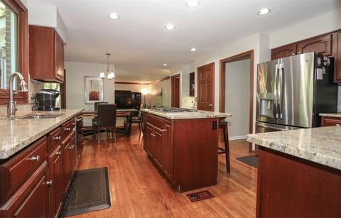 3831 Monets Ln, Evendale, OH 45241 photo 13