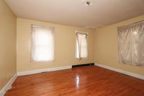2909 Marshall Ave, Cincinnati, OH 45220 photo 2