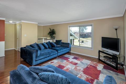 1218 Thomas Ct, Lincoln Heights, OH 45215 photo 7