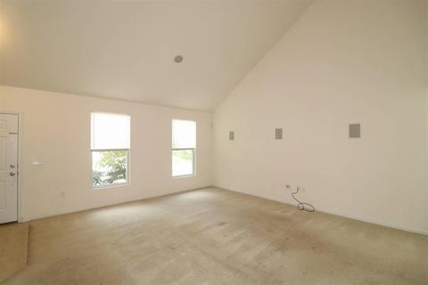 4242 Gensen Loop, Cincinnati, OH 45245 photo 2