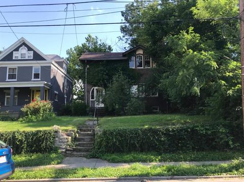 489 Riddle Rd, Cincinnati, OH 45220 photo 2