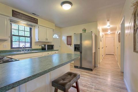 210 Kermit Ave, Williamsburg, OH 45176 photo 9