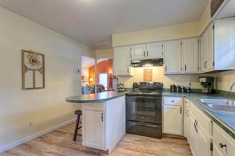210 Kermit Ave, Williamsburg, OH 45176 photo 8