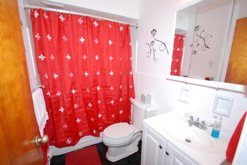 3355 Robinet Dr, Cincinnati, OH 45238 photo 8