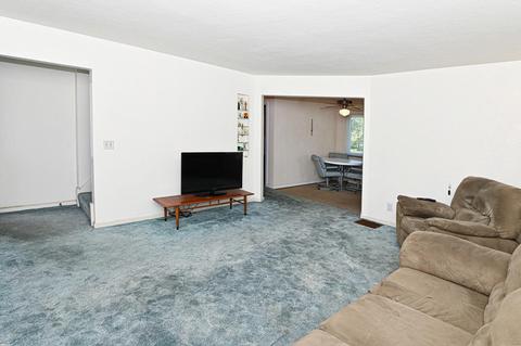 1990 Alphonse Ln, Cincinnati, OH 45238 photo 5