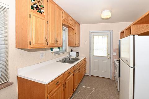 1990 Alphonse Ln, Cincinnati, OH 45238 photo 9