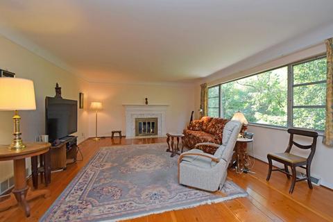 2627 Beechmar Dr, Cincinnati, OH 45230 photo 7