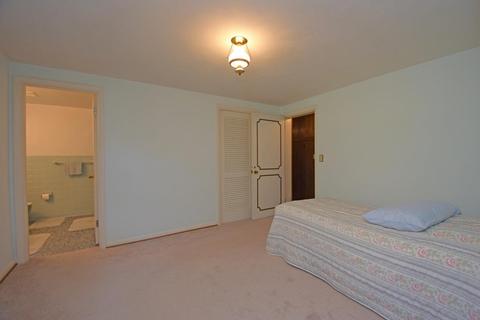 2627 Beechmar Dr, Cincinnati, OH 45230 photo 30