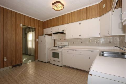 3975 Ardmore Ave, Cincinnati, OH 45229 photo 12