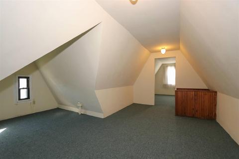 3975 Ardmore Ave, Cincinnati, OH 45229 photo 17