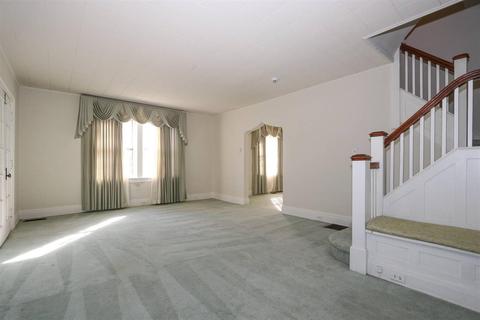 3975 Ardmore Ave, Cincinnati, OH 45229 photo 5