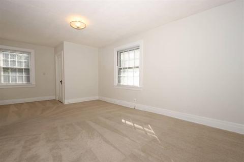 3975 Ardmore Ave, Cincinnati, OH 45229 photo 13