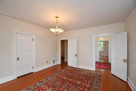 250 Woolper Ave, Cincinnati, OH 45220 photo 17