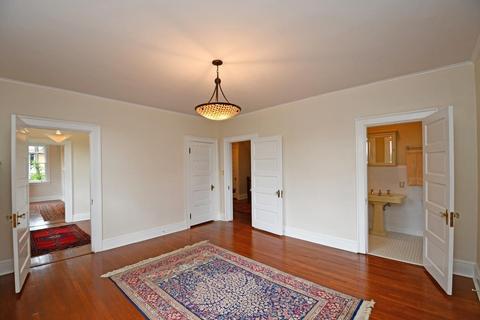 250 Woolper Ave, Cincinnati, OH 45220 photo 19